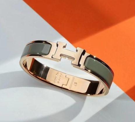 Luxury H-Inspired Titanium Steel Bracelet for Women Elegant Designer-Style Bangle